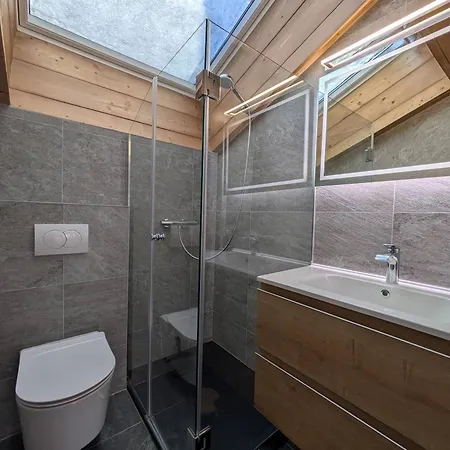 - Moderne 5 Avec Jacuzzi, Cheminee Et Garage - Fr-1-623-367 Les Gets
